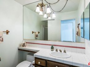 9625 Yolanda Avenue, Northridge CA 91324