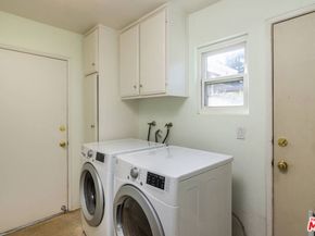 9625 Yolanda Avenue, Northridge CA 91324