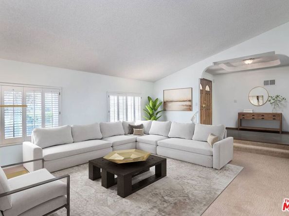 9625 Yolanda Avenue, Northridge CA 91324