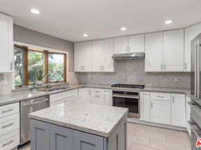 9625 Yolanda Avenue, Northridge CA 91324