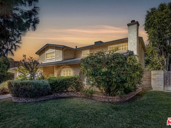 9625 Yolanda Avenue, Northridge CA 91324