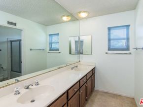 9625 Yolanda Avenue, Northridge CA 91324