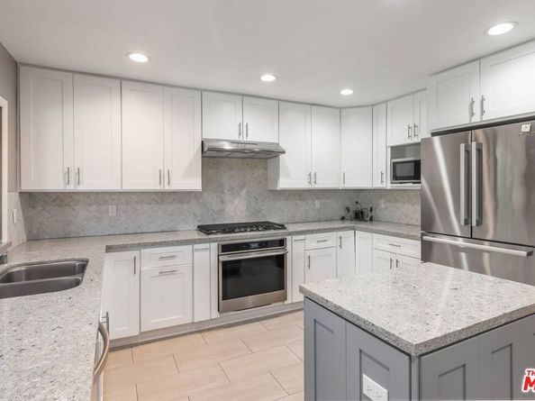 9625 Yolanda Avenue, Northridge CA 91324
