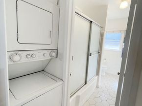 2102 Montana Avenue, Santa Monica CA 90403