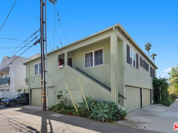2102 Montana Avenue, Santa Monica CA 90403