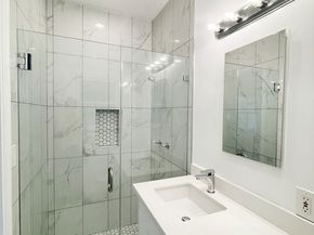 2102 Montana Avenue, Santa Monica CA 90403