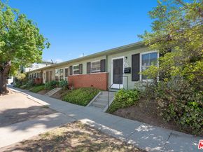 2102 Montana Avenue, Santa Monica CA 90403