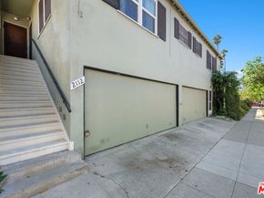 2102 Montana Avenue, Santa Monica CA 90403