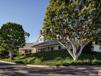 1100 Las Pulgas Place