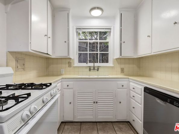 271 Beloit Avenue, Los Angeles CA 90049