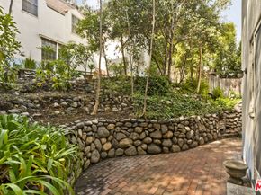 271 Beloit Avenue, Los Angeles CA 90049