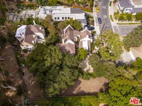 271 Beloit Avenue, Los Angeles CA 90049