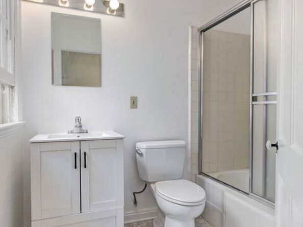 271 Beloit Avenue, Los Angeles CA 90049
