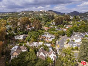 271 Beloit Avenue, Los Angeles CA 90049