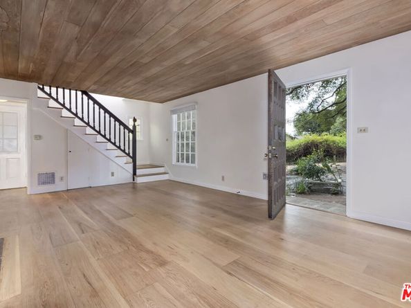 271 Beloit Avenue, Los Angeles CA 90049
