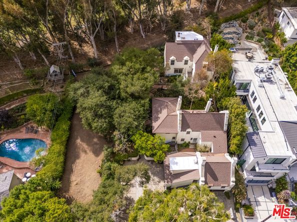 271 Beloit Avenue, Los Angeles CA 90049