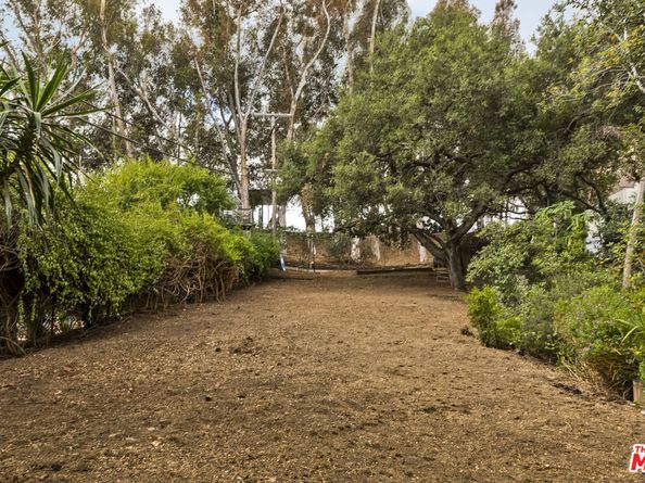 271 Beloit Avenue, Los Angeles CA 90049