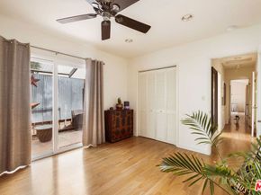 980 Vernon Avenue, Venice CA 90291