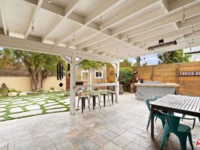 980 Vernon Avenue, Venice CA 90291