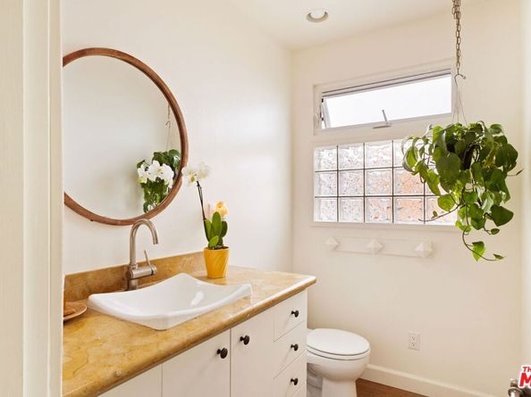 980 Vernon Avenue, Venice CA 90291