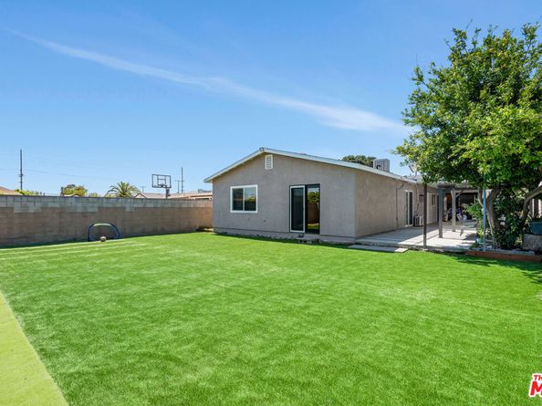 13032 Glamis Street, Pacoima CA 91331