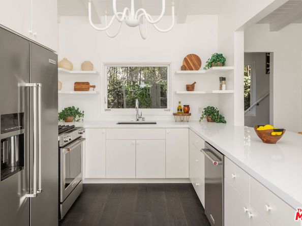 546 E Rustic Road, Santa Monica CA 90402