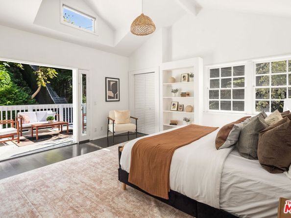 546 E Rustic Road, Santa Monica CA 90402