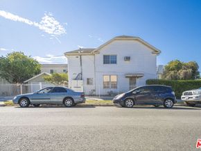 4572 Rosewood Avenue, Los Angeles CA 90004
