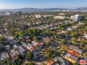 913 S Mullen Avenue, Los Angeles CA 90019