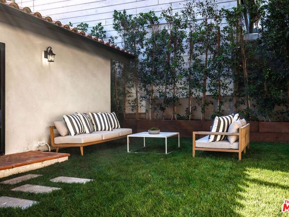 913 S Mullen Avenue, Los Angeles CA 90019
