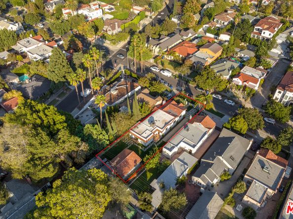 913 S Mullen Avenue, Los Angeles CA 90019