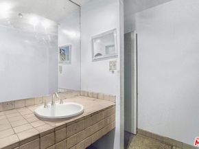 1276 N Sweetzer Avenue, West Hollywood CA 90069