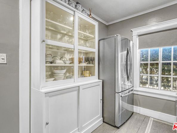 1276 N Sweetzer Avenue, West Hollywood CA 90069