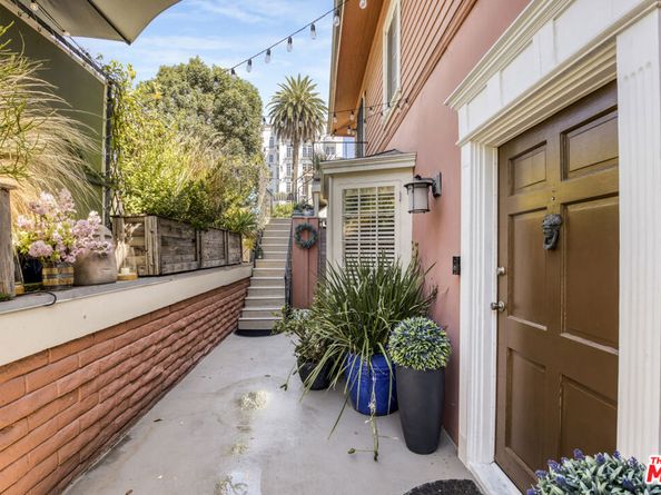 1276 N Sweetzer Avenue, West Hollywood CA 90069