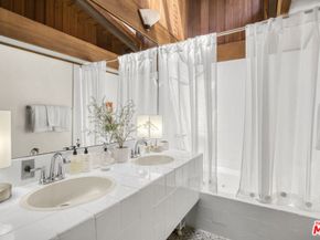 1276 N Sweetzer Avenue, West Hollywood CA 90069