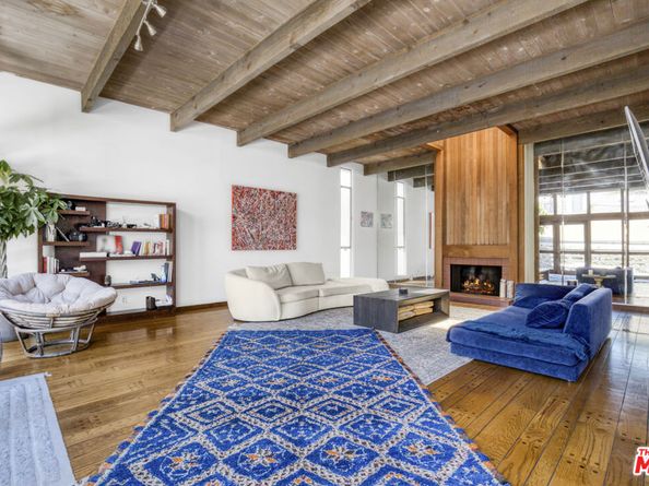 1276 N Sweetzer Avenue, West Hollywood CA 90069