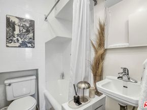 1276 N Sweetzer Avenue, West Hollywood CA 90069