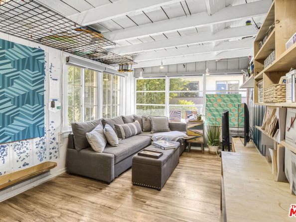 1276 N Sweetzer Avenue, West Hollywood CA 90069