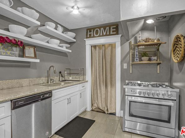 1276 N Sweetzer Avenue, West Hollywood CA 90069