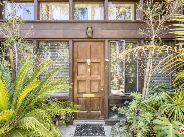 1276 N Sweetzer Avenue, West Hollywood CA 90069