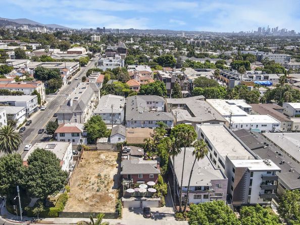 1276 N Sweetzer Avenue, West Hollywood CA 90069
