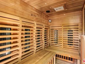 4841 Don Pio Drive, Woodland Hills CA 91364