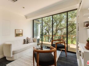 910 Glen Oaks Boulevard, Pasadena CA 91105