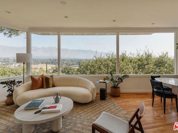 910 Glen Oaks Boulevard, Pasadena CA 91105