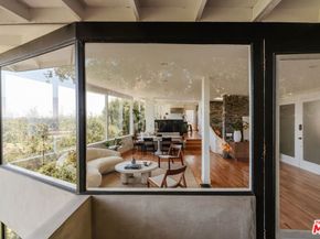 910 Glen Oaks Boulevard, Pasadena CA 91105