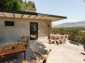 910 Glen Oaks Boulevard, Pasadena CA 91105