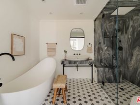 910 Glen Oaks Boulevard, Pasadena CA 91105