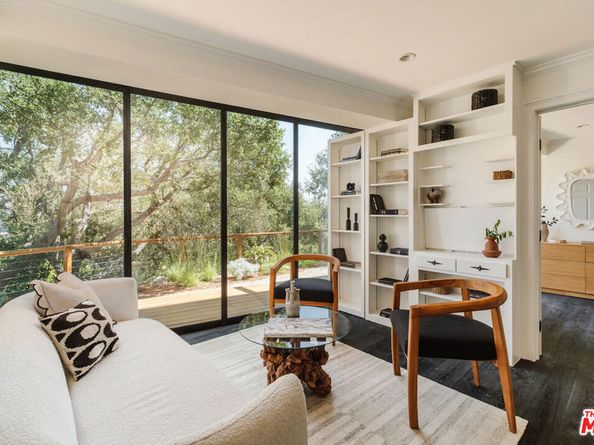 910 Glen Oaks Boulevard, Pasadena CA 91105