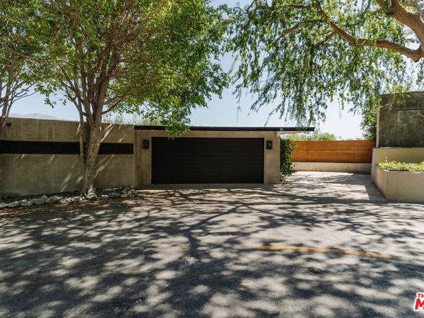 910 Glen Oaks Boulevard, Pasadena CA 91105