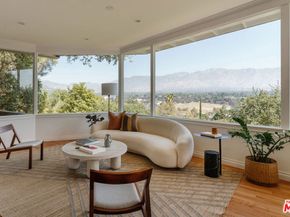 910 Glen Oaks Boulevard, Pasadena CA 91105